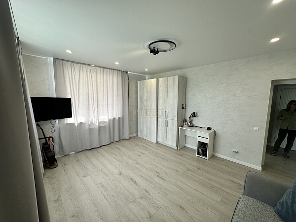 2-к квартира, 76 кв.м.