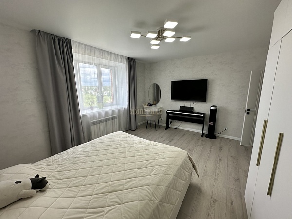 Купить двухкомнатную квартиру 76 м² в Йошкар-Оле на 4/9 этаже за 12550000 ₽
