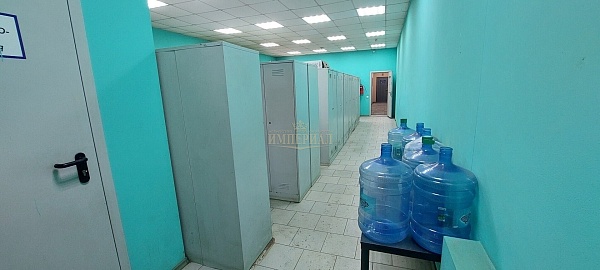 Помещения свободного назначения, 1300 кв.м.