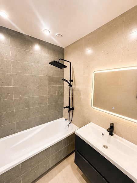 2-к квартира, 74 кв.м.